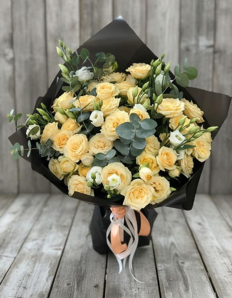 Букет цветов из: Розы и Лизиантусы в Дмитровское