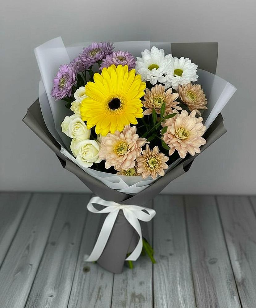 Букет цветов из: Розы, Герберы и Хризантемы в Дмитровское