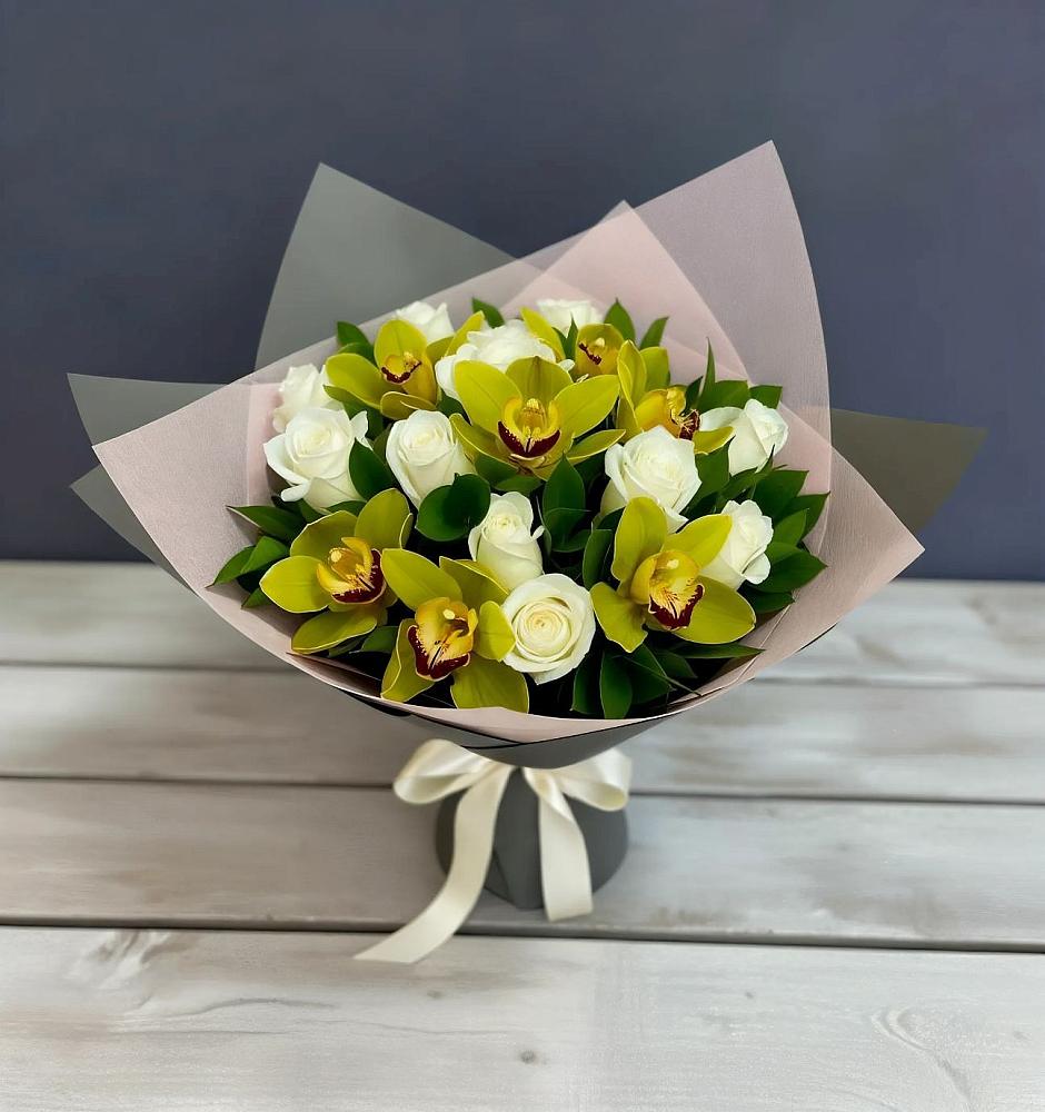 Букет цветов из: Орхидеи и Розы в Дмитровское