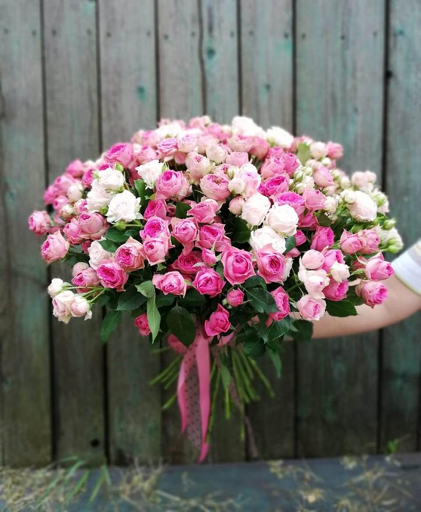 Букет Розовые кустовые розы Натали и Лав Лидия в Дмитровское