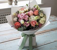 Букет цветов из:  Розы, Лизиантусы и Гвоздики в Дмитровское