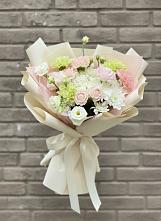 Букет цветов из:  Гвоздики, Розы, Лизиантусы и Хризантемы в Дмитровское
