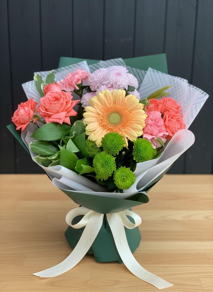 Букет цветов из: Гвоздики, Розы, Герберы и Хризантемы в Дмитровское