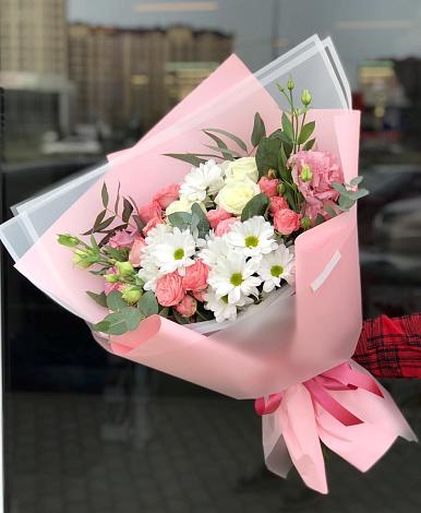 Букет цветов из: Розы, Лизиантусы и Хризантемы в Дмитровское