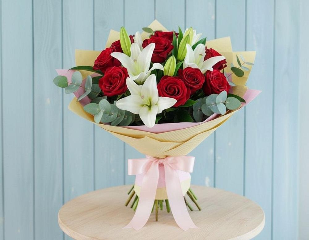 Букет цветов из: Лилии и Розы в Дмитровское